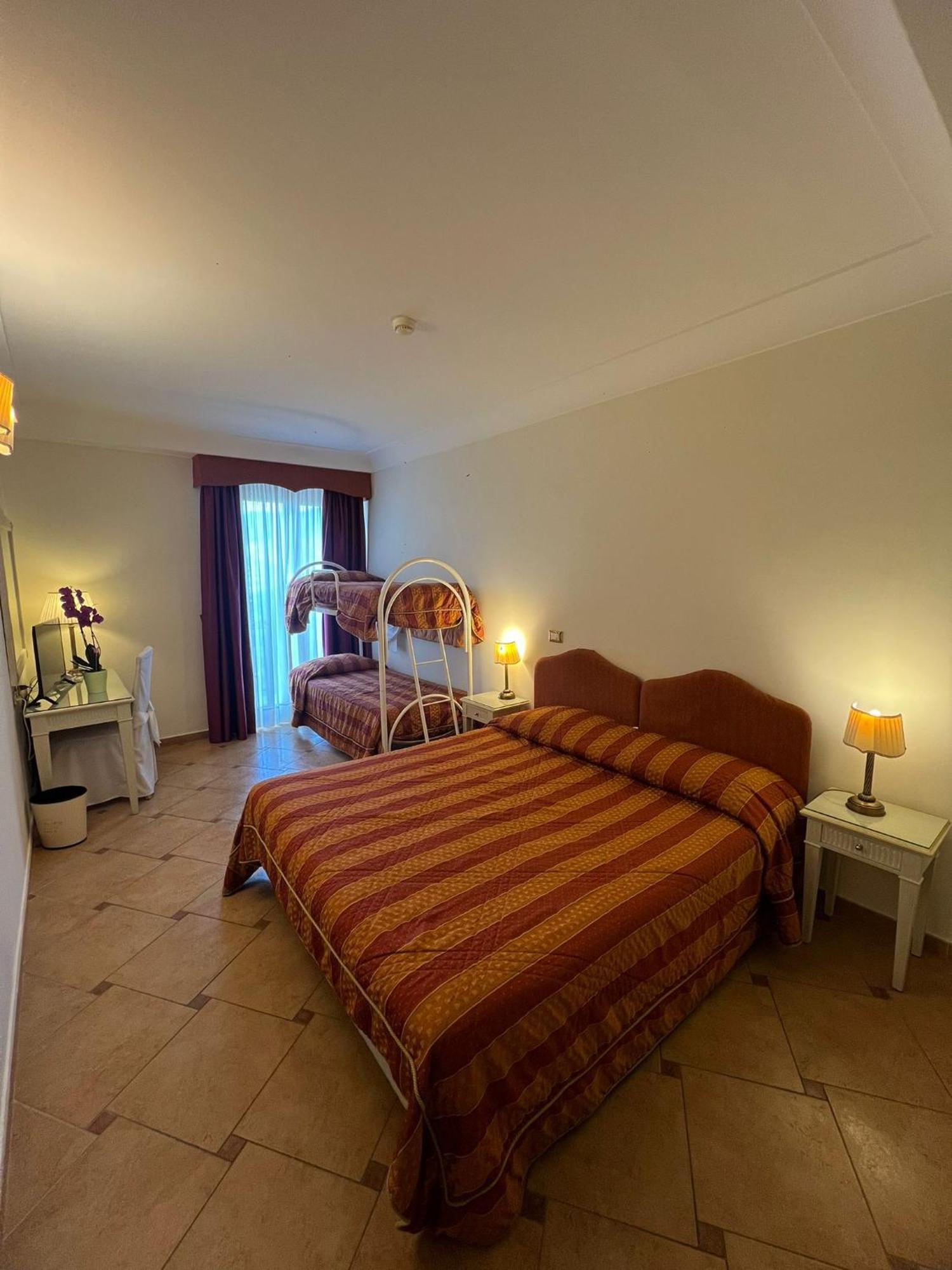 Hotel La Vue D'Or Sorrento Buitenkant foto