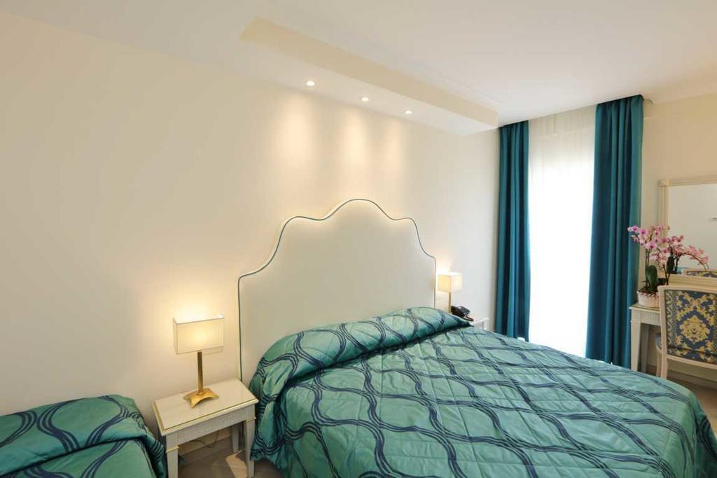 Hotel La Vue D'Or Sorrento Kamer foto